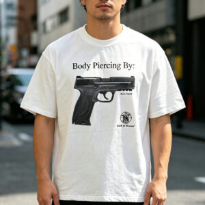 Oversized Body Piercing Gun Graphic T-Shirt, Pre-Shrunk Heavyweight Cotton Streetwear Tee, Low Shrinkage Vintage Funny Pistol Print Crew Neck Top Custom Logo Wholesale